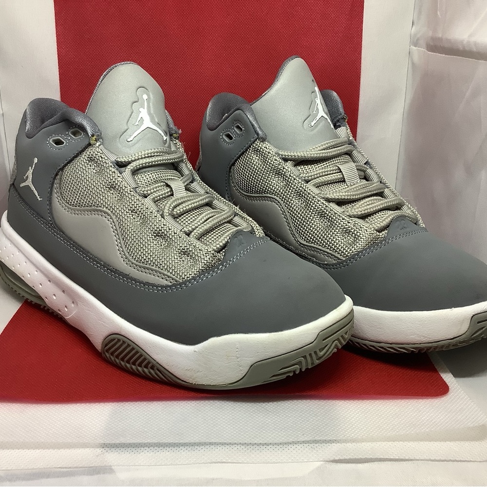 Jordan Max Aura 2
